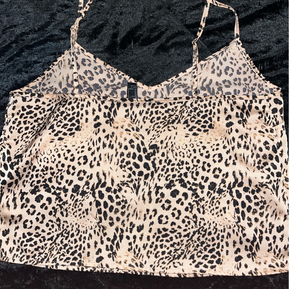 Size Small. Forver 21. Cheetah top.